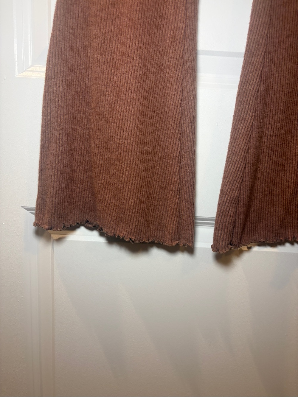 American Eagle Outfitters | Brown High-Waist Ribbed Knit Flare Lounge Pants - Picture 2 of 8
